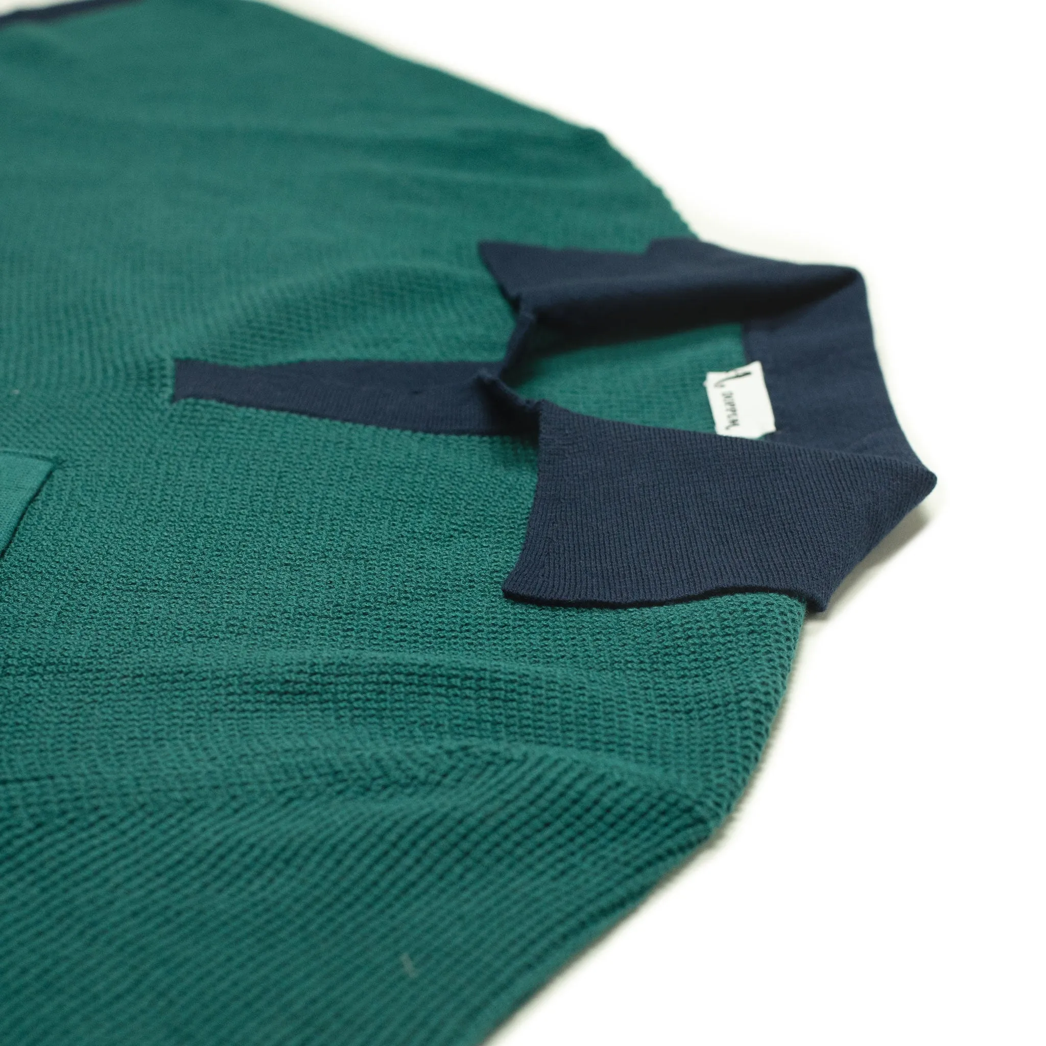 AAvio short sleeve waffle knit polo shirt in green cotton with navy edges