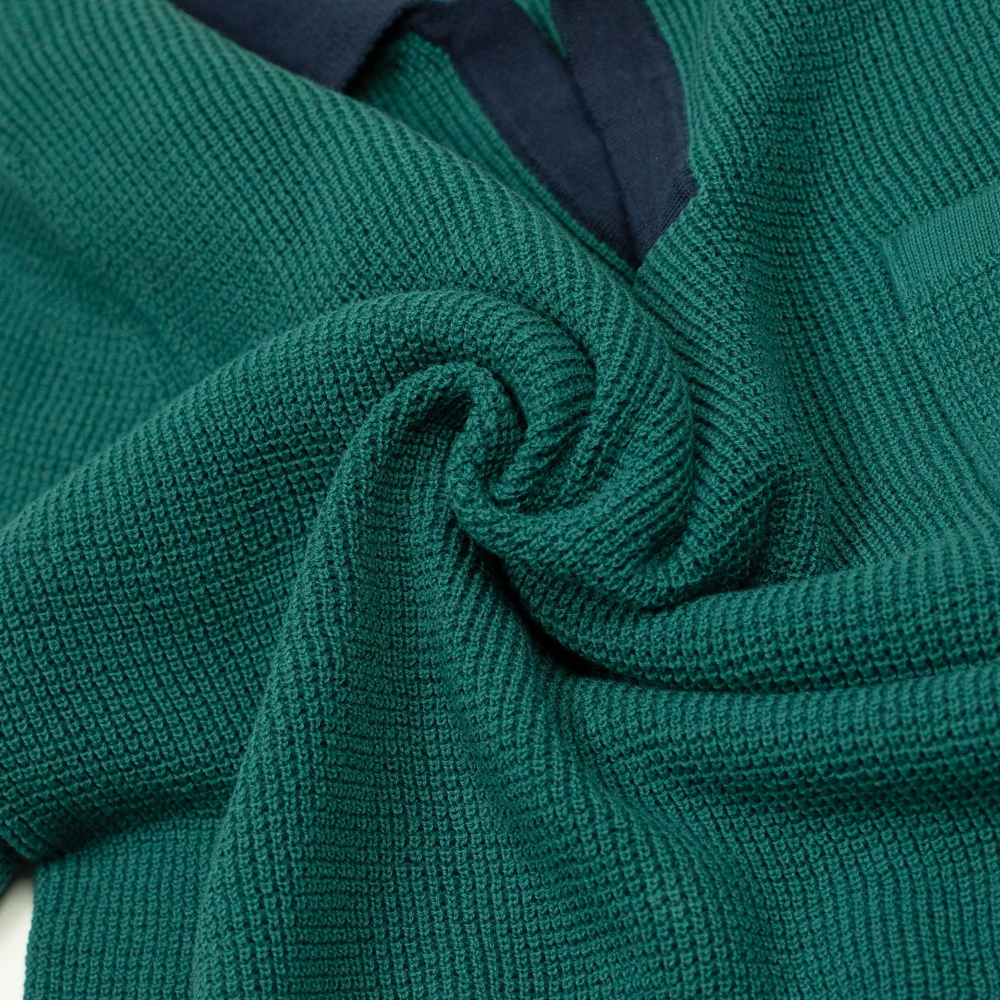 AAvio short sleeve waffle knit polo shirt in green cotton with navy edges