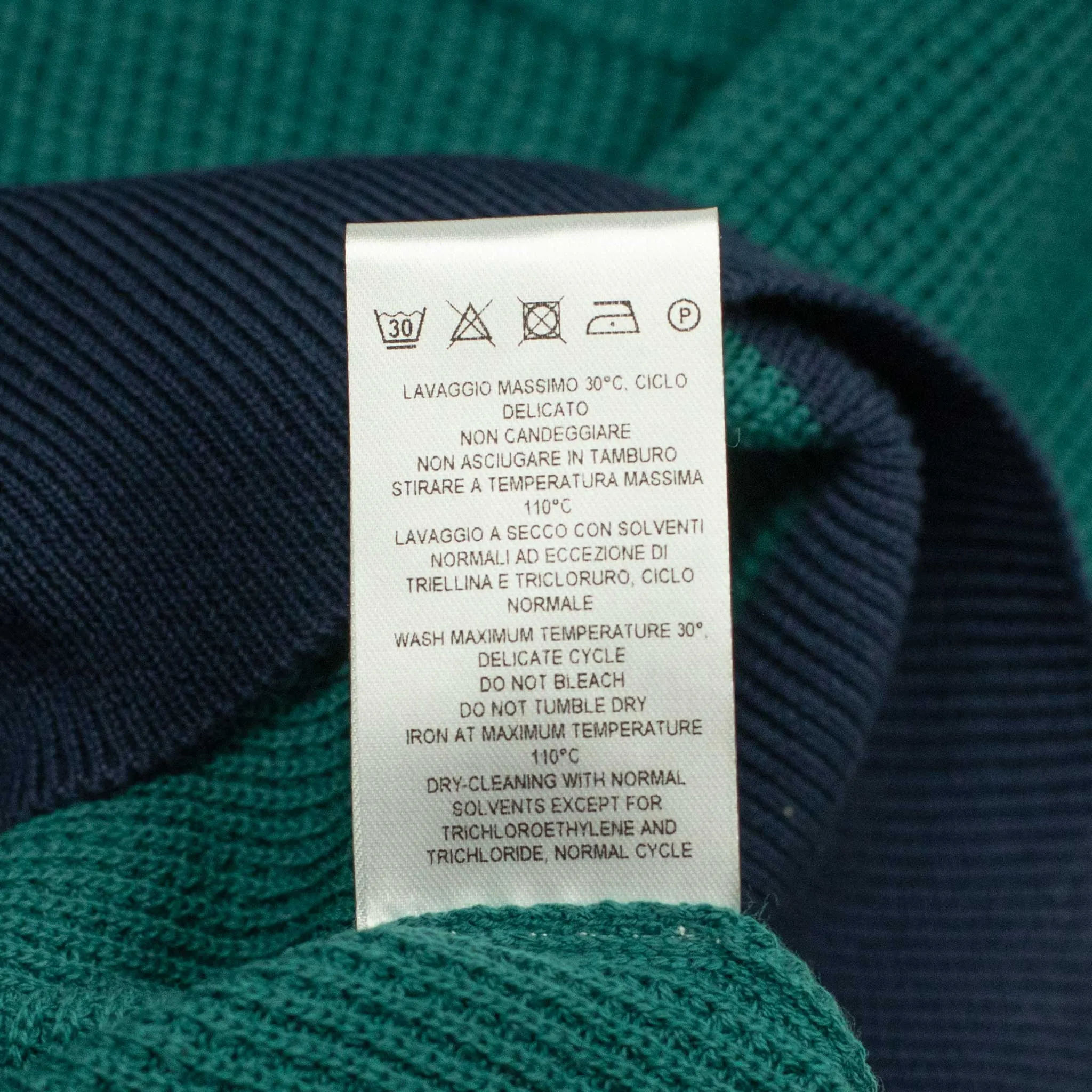 AAvio short sleeve waffle knit polo shirt in green cotton with navy edges