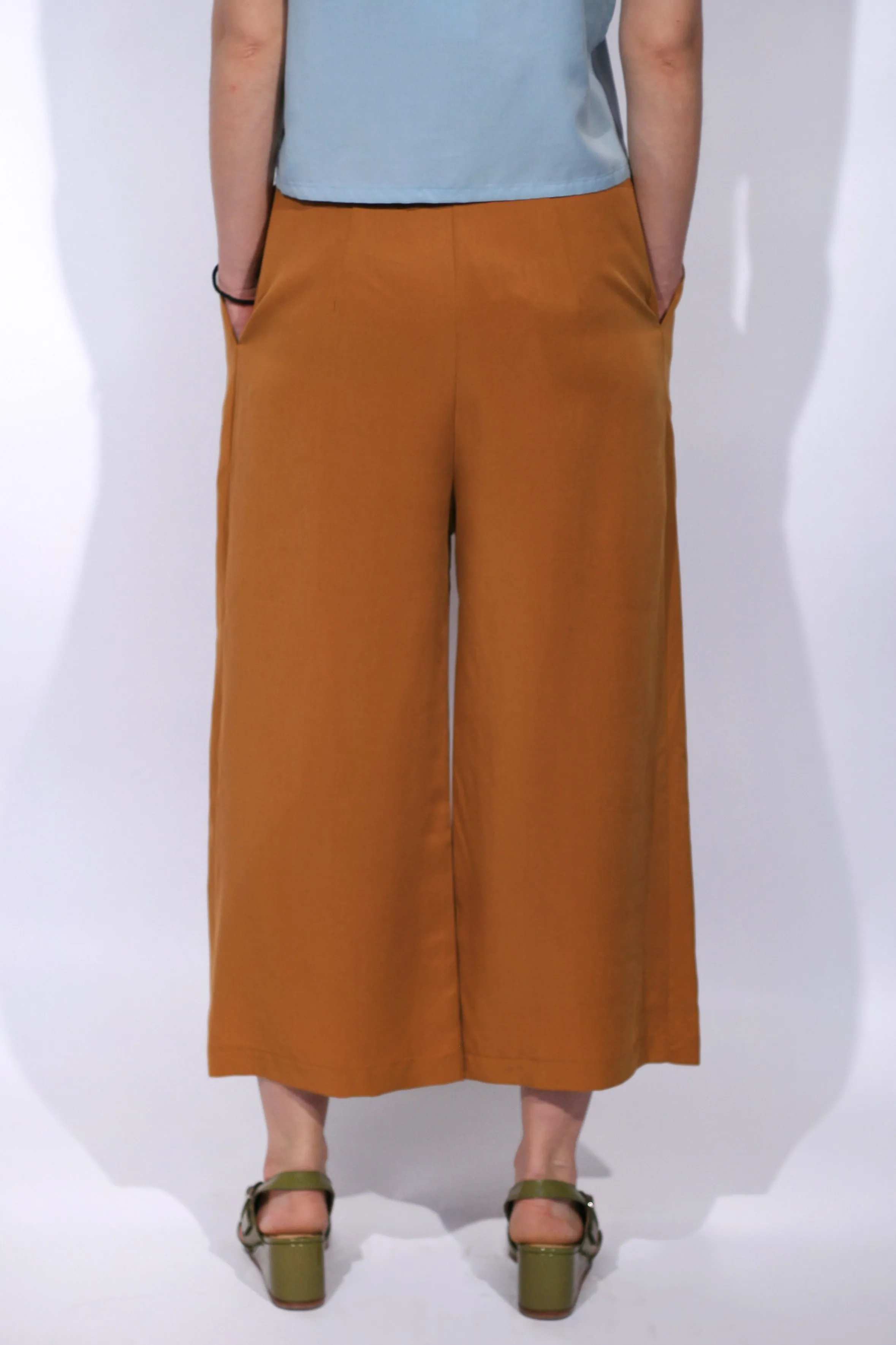 Eve Gravel Lac Noir Pants