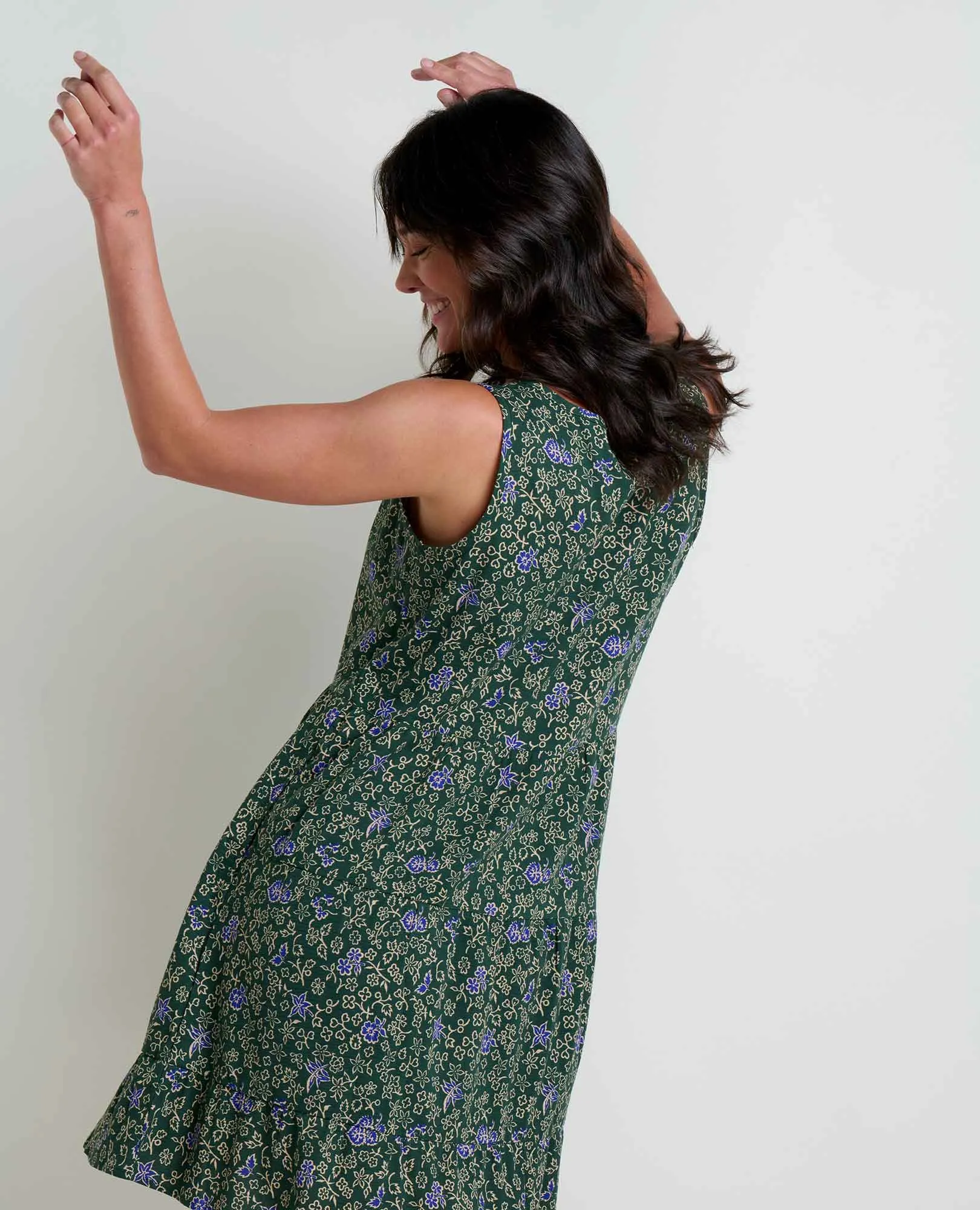 Manzana Tiered Sleeveless Dress