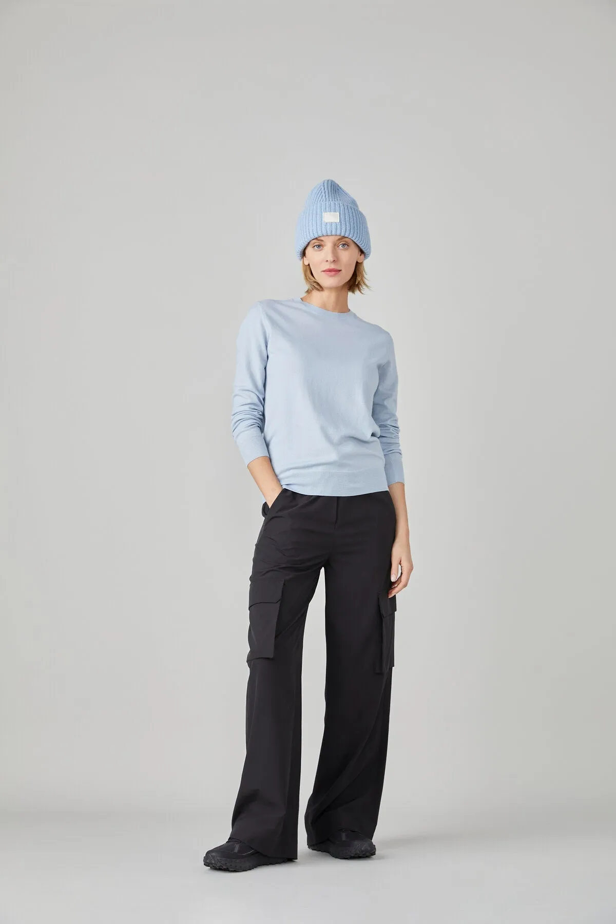 Mid-rise Wide Leg Cargo