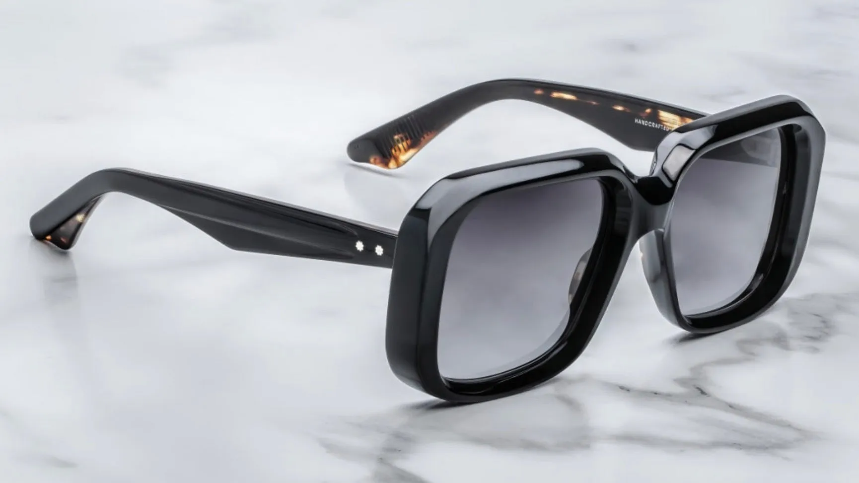 PAT-Noir 11 / Jet Gradient / Silver