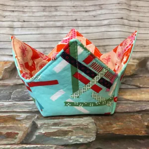 Portable Yarn Bowl - Happy Holidays