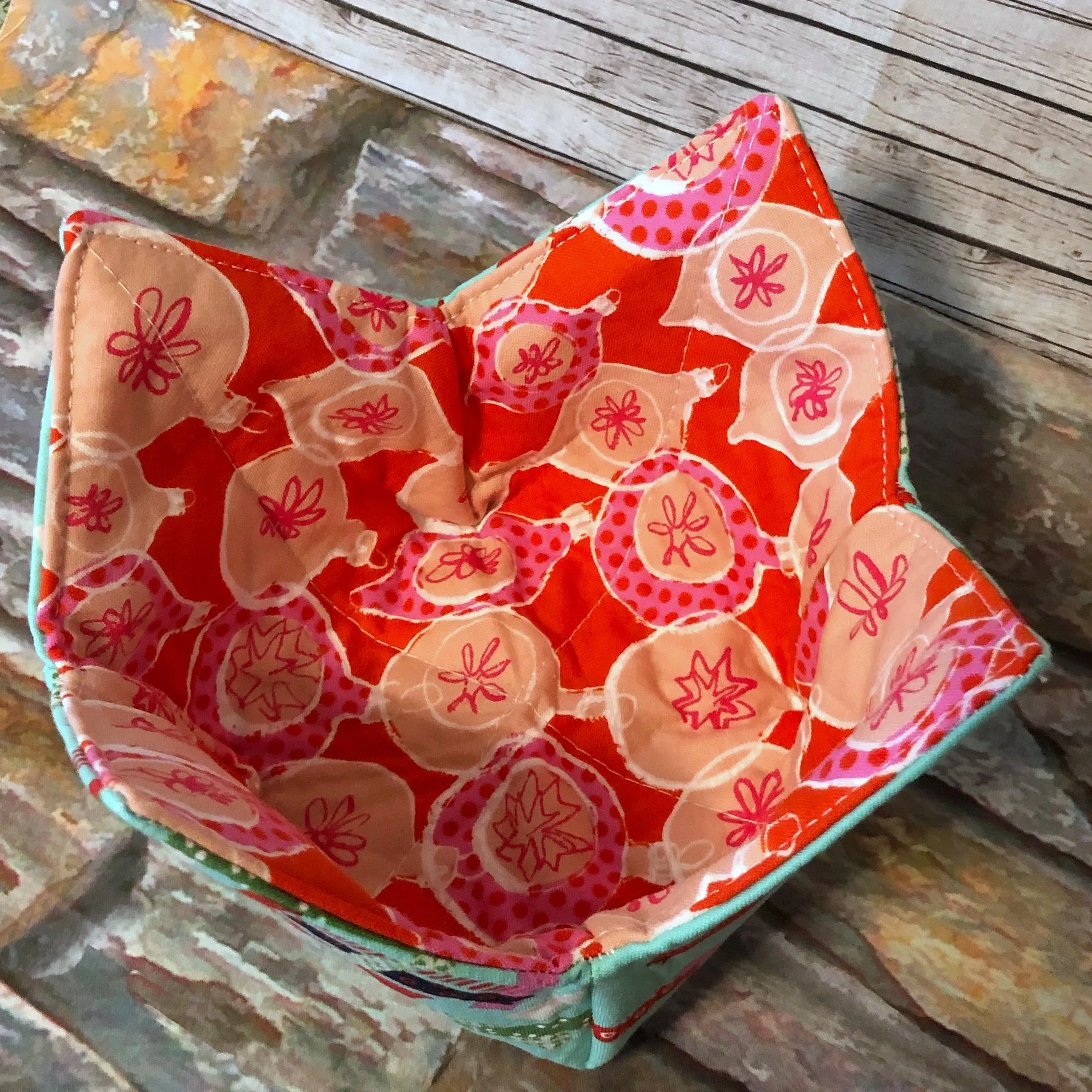 Portable Yarn Bowl - Happy Holidays