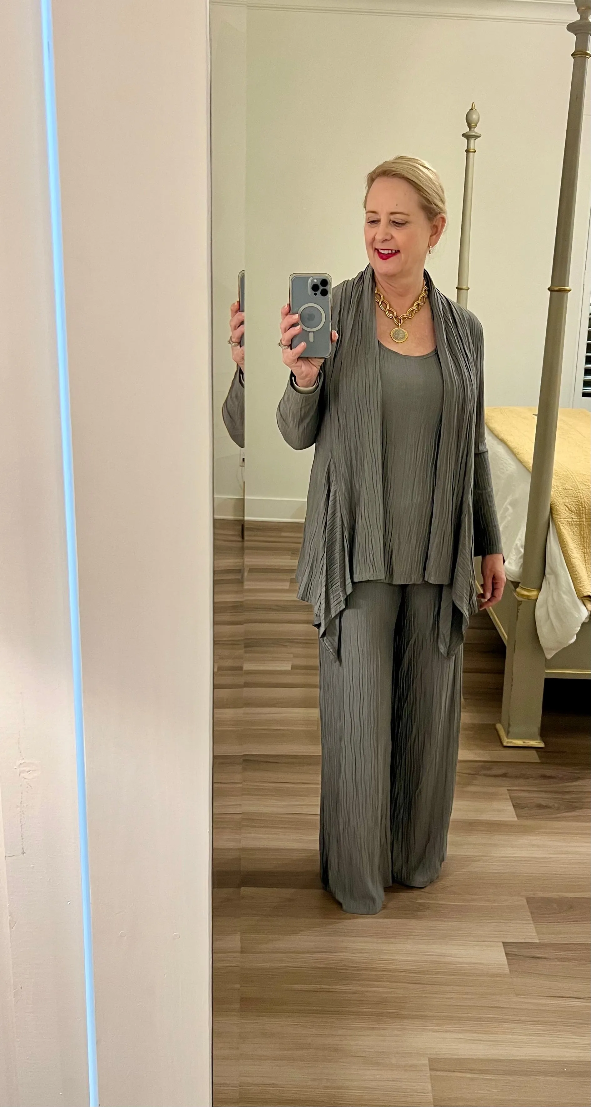 Soft pleat knit Palazzo pant-Olive