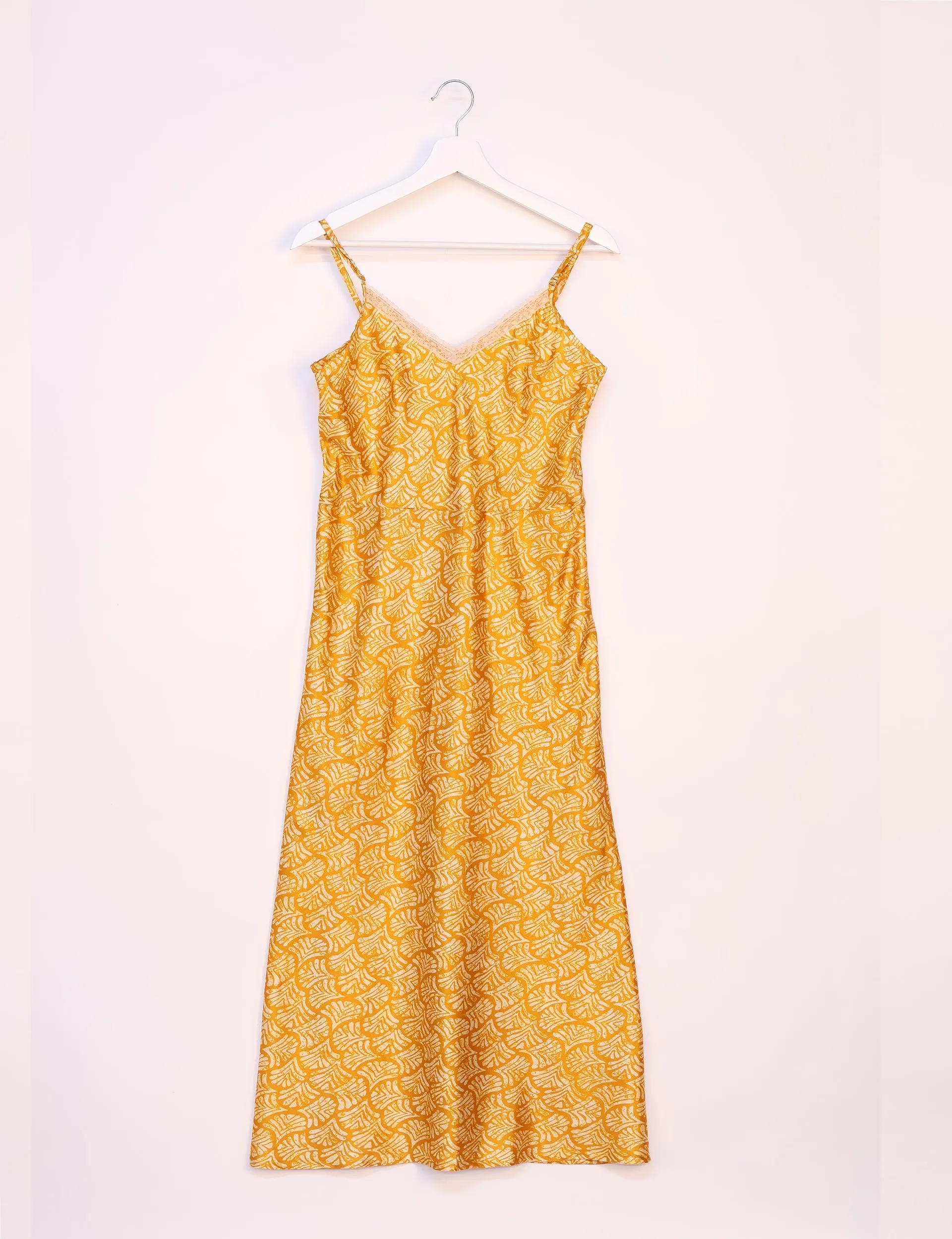 STRAP DRESS