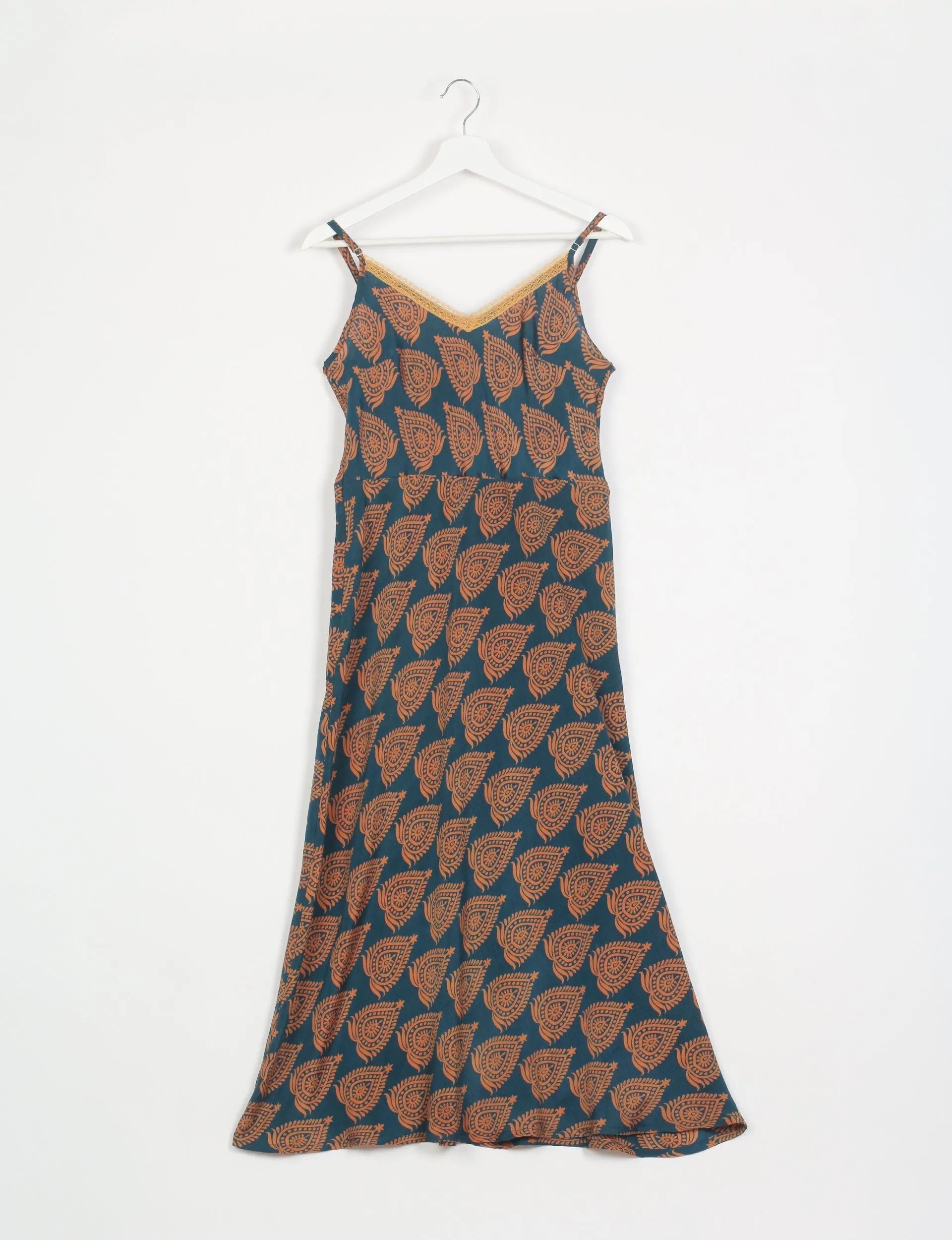 STRAP DRESS