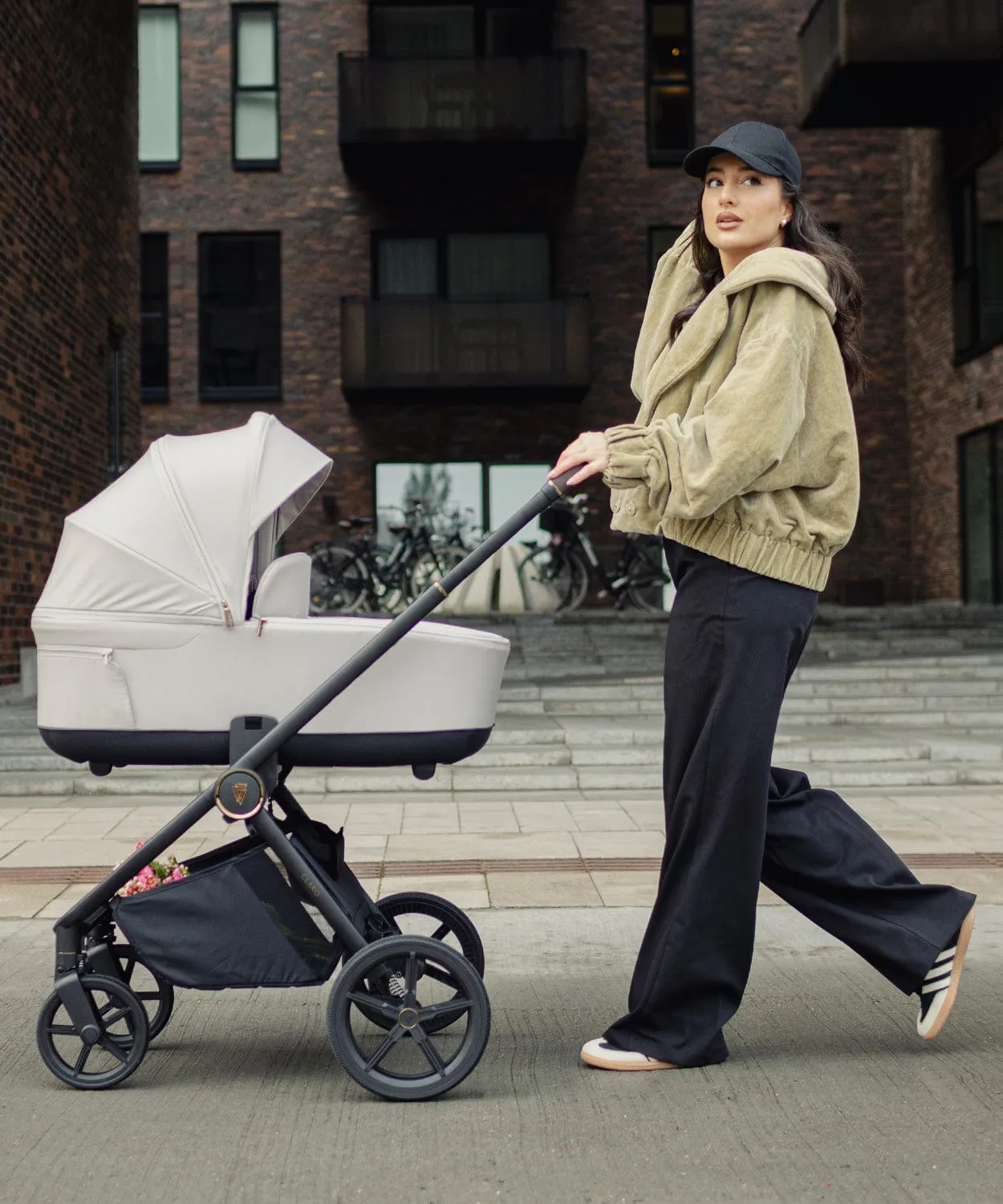 Venicci Claro 4in1 (Aton B2) Travel System - Vanilla